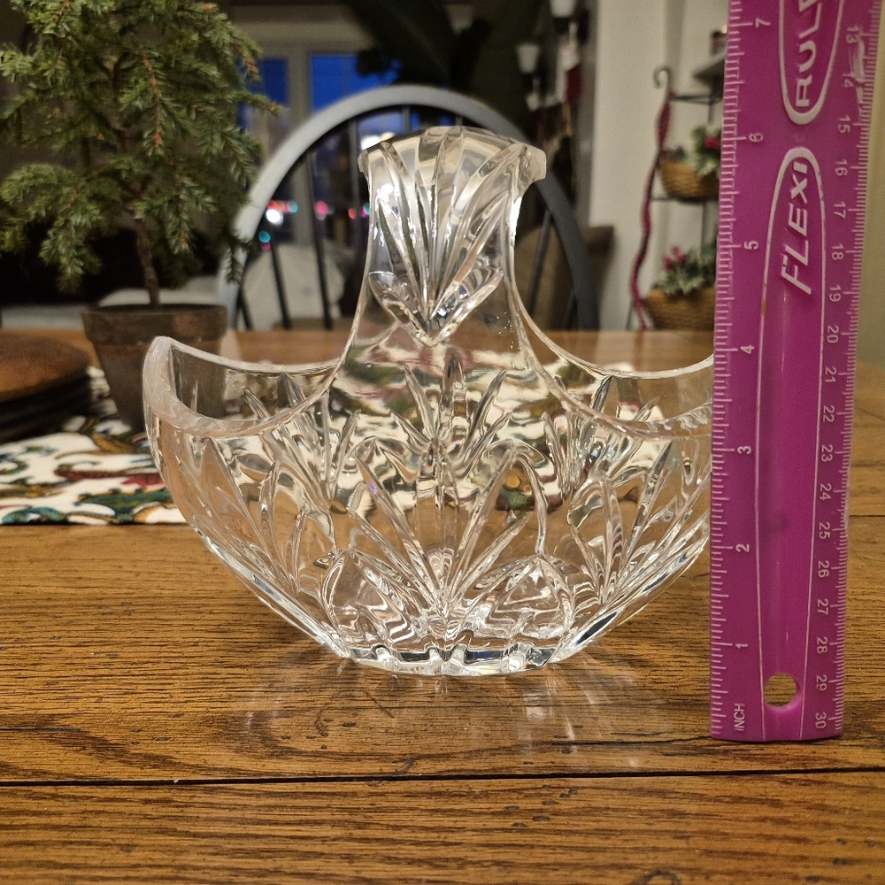 WATERFORD Crystal Basket - Picture 8 of 9